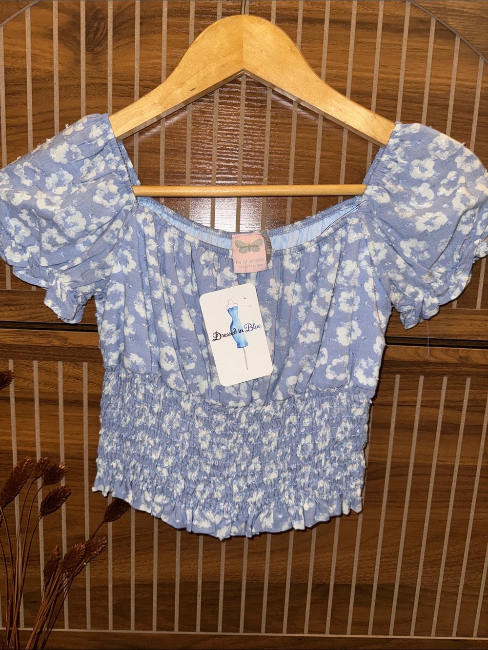 Boutique NWT women’s blue floral blouse